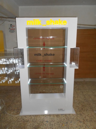 ÜRÜN TEŞHİR STANDLARI 47